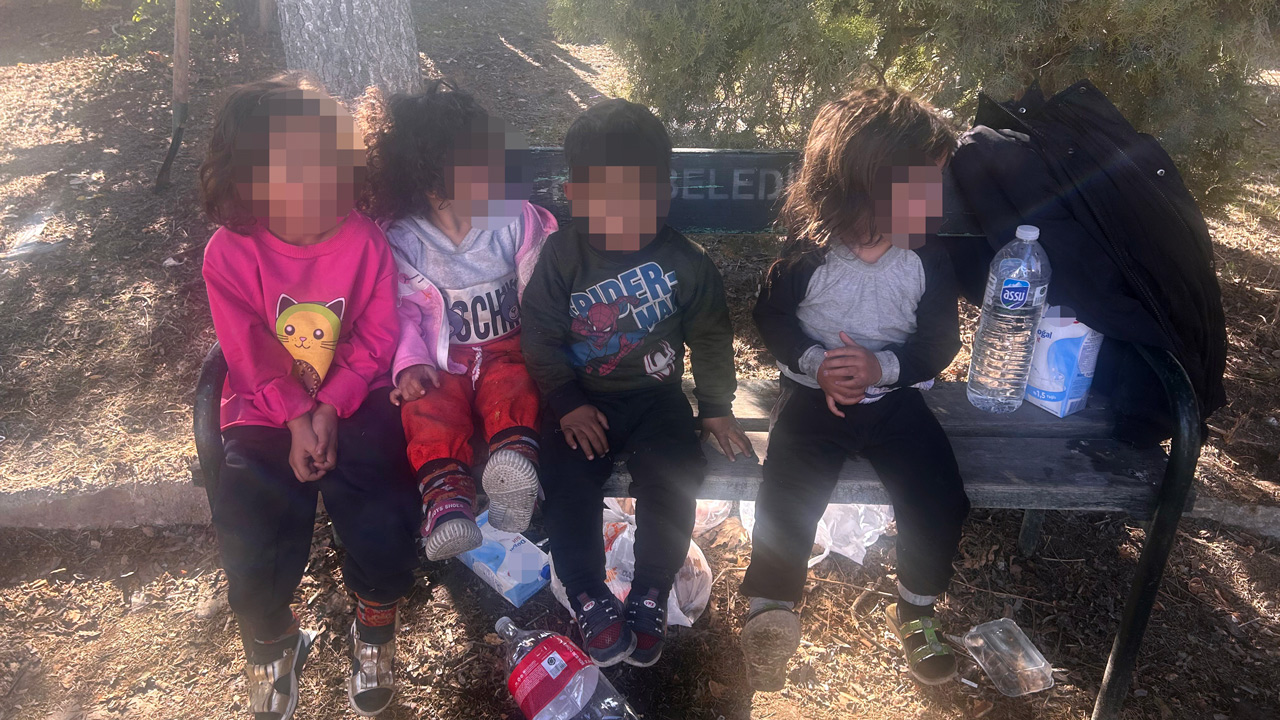 Icerisinde 4 Cocugun Bulundugu Arac Cayir Cayir Yandi