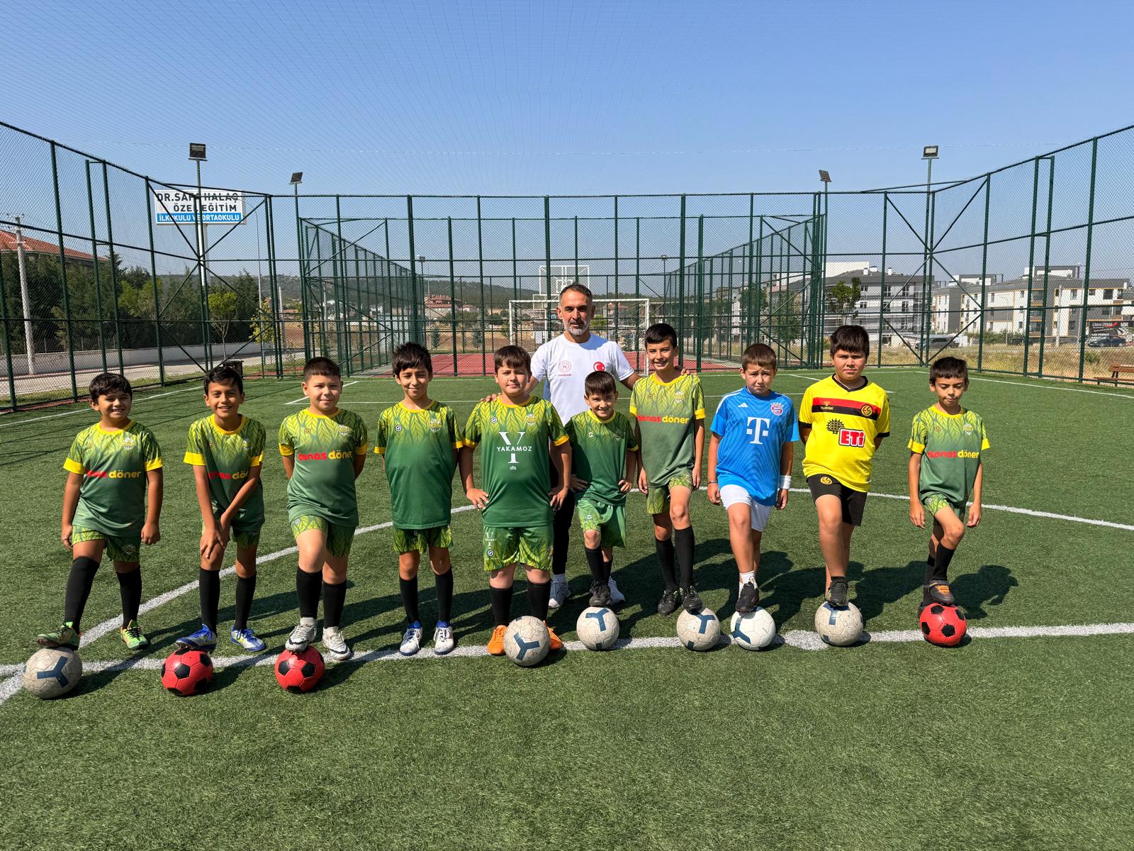  30 Yıllık Dostluğun Eseri Olan Ihlamurkentspor, Bilimsel Altyapı Çalışmalarıyla Eskişehir Futboluna Yön Veriyor (2)