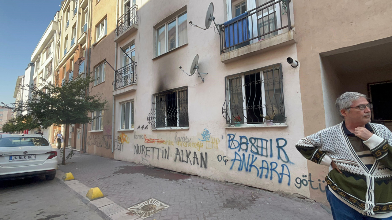 Eskisehirde Dort Katli Binada Yangin Cikti
