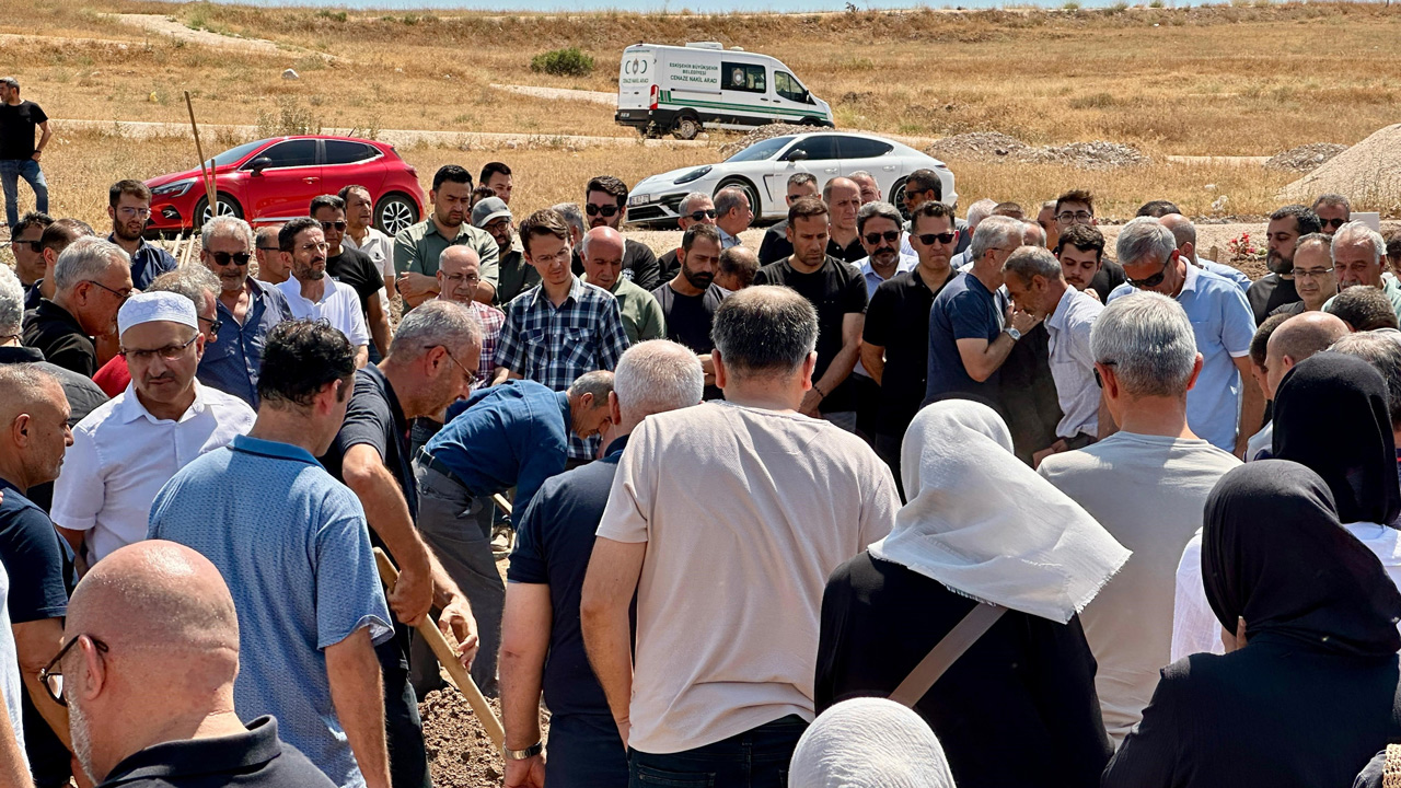 Dokuz Yasindaki Cocuk Otelin Havuzunda Bogularak Hayatini Kaybetti 1