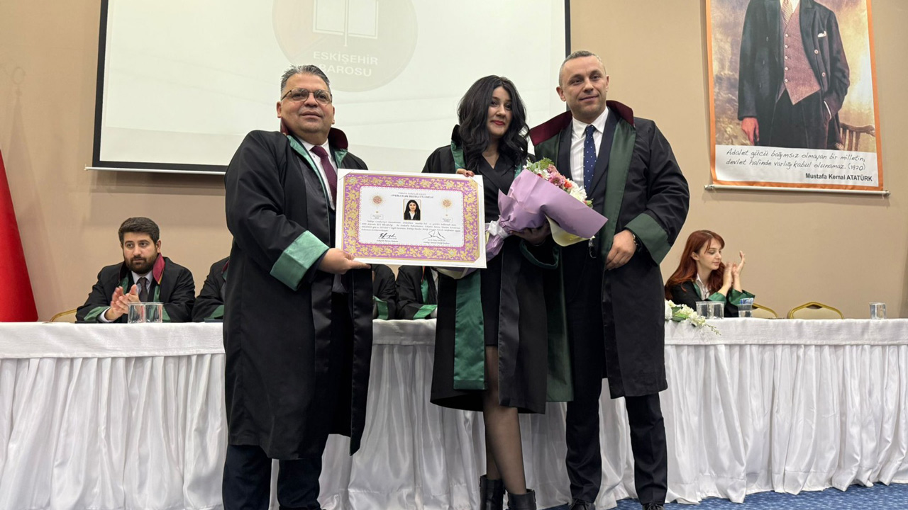 Eskisehirde Yilin Ilk Yemin Etme Cubbe Giyme Ve Ruhsat Toreni Gerceklestirildi 1