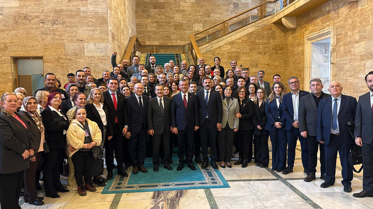 Chp Eskisehir Orgutu Tbmmde Ozgur Ozel Ile Bir Araya Geldi 5