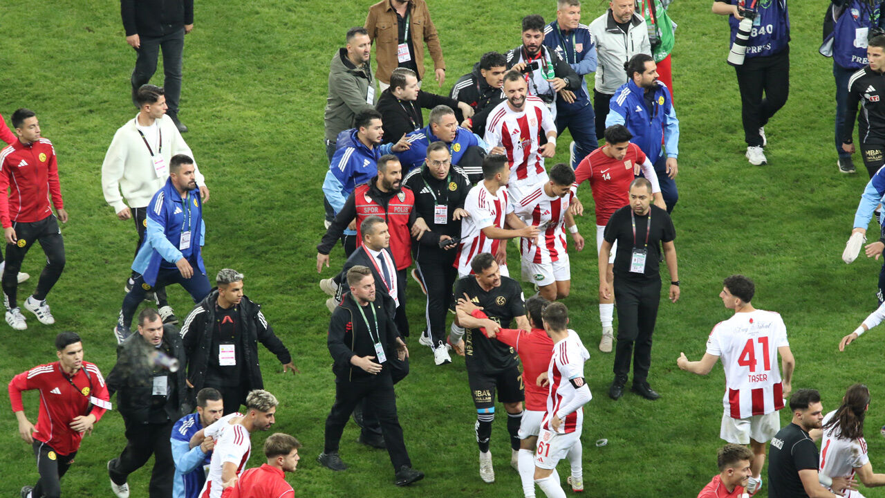 Eskişehir'de play-off mücadelesi olaylı bitti
