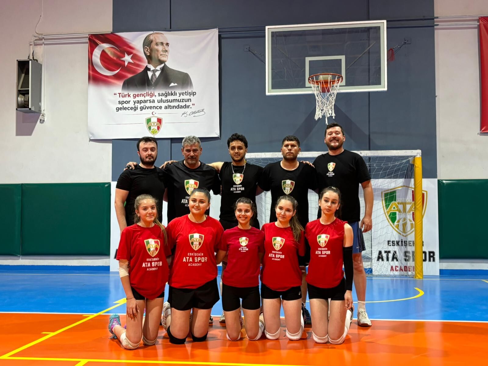 Bagimsizlik Yili Voleybol Turnuvasi Basladi (2)