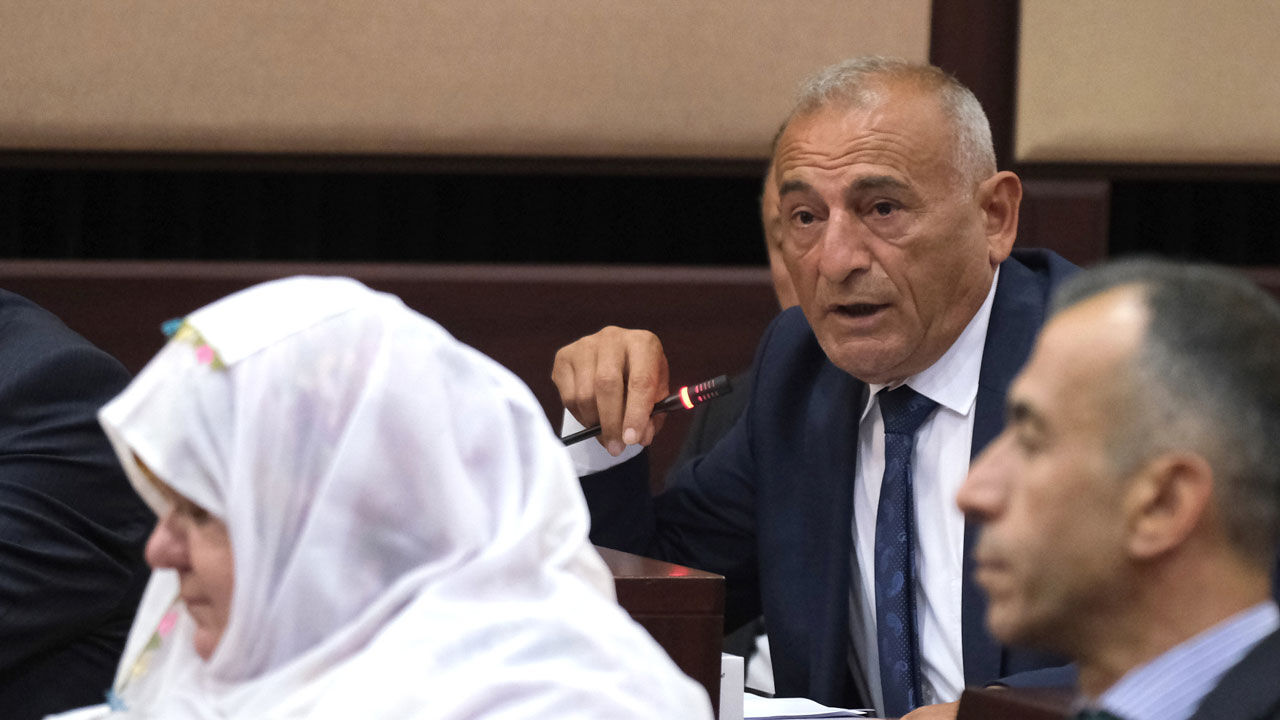 Han belediye başkanı asfaltı sordu, Ünlüce yanıtladı