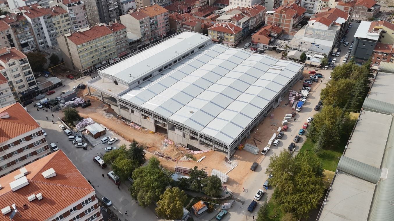 Eskişehir Kurtuluş Kapalı Pazar Yeri'nde fiziki gerçekleşme yüzde 75'e ulaştı