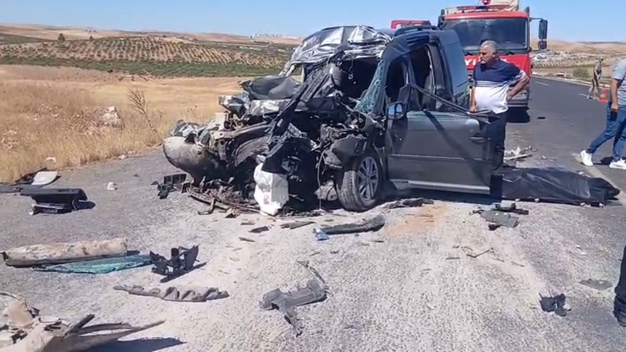 Trafik kazasında dört kişi hayatını kaybetti