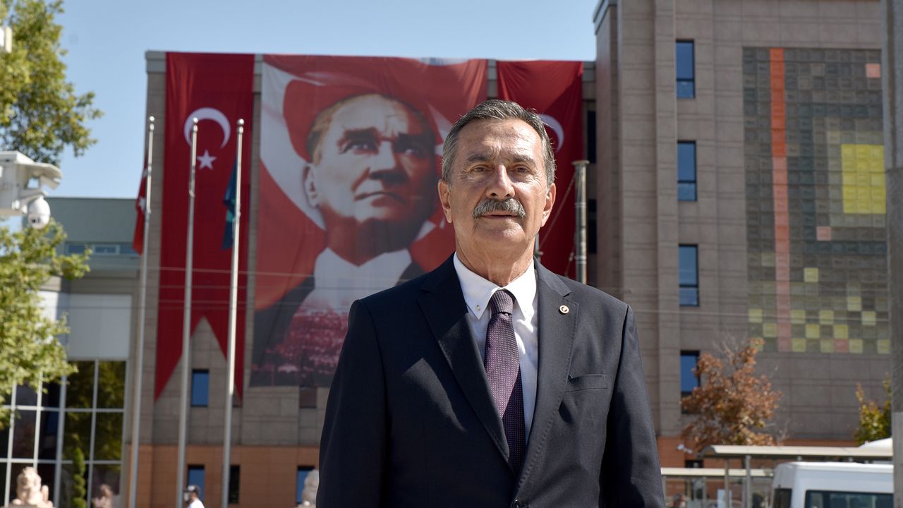 Cumhuriyetimizin kazanımlarını korumak hepimizin görevidir