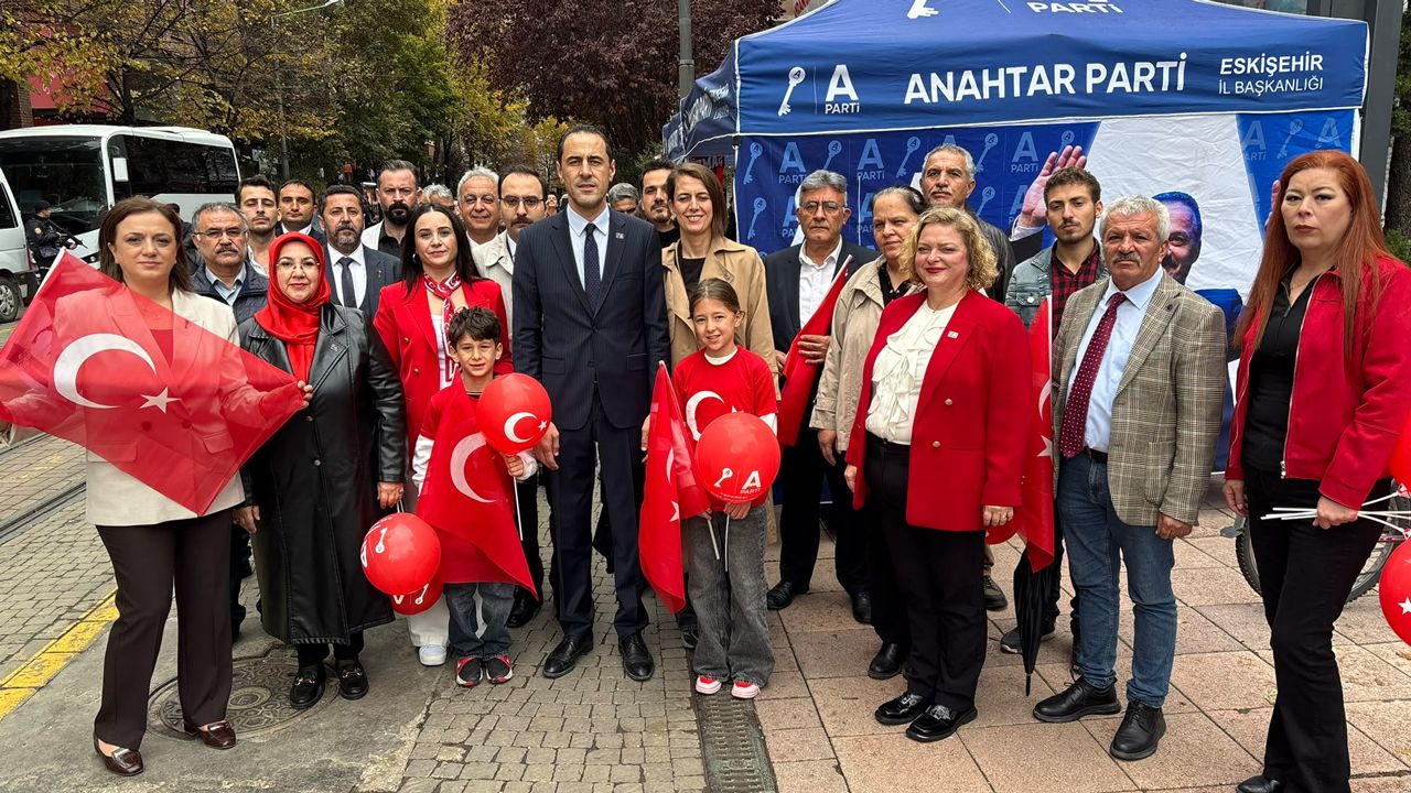 Çağlar Ölce: Cumhuriyet geleceğimizin de güvencesidir