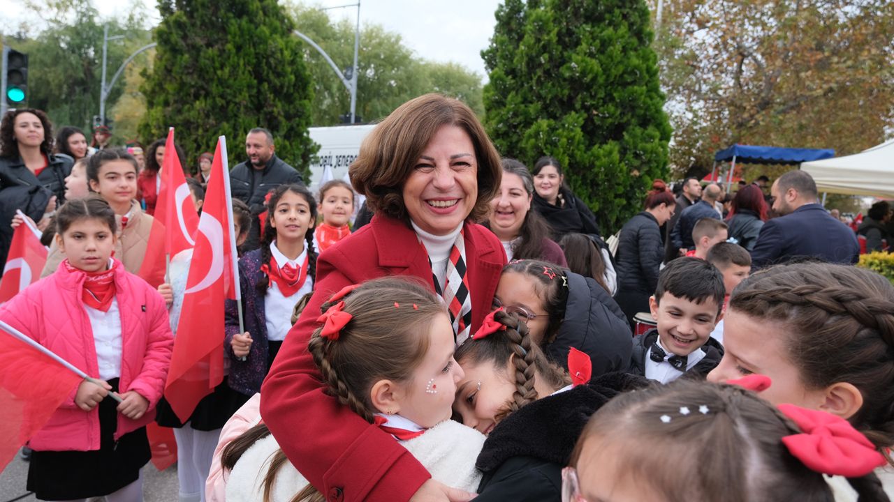 Cumhuriyet Coşkusu Eskişehir’i Sardı
