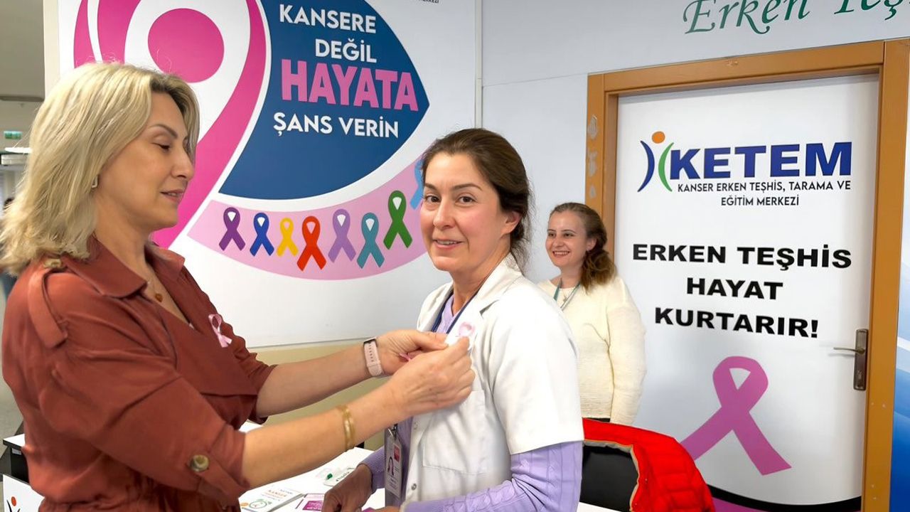 Hastanede Meme Kanseri farkındalık standı