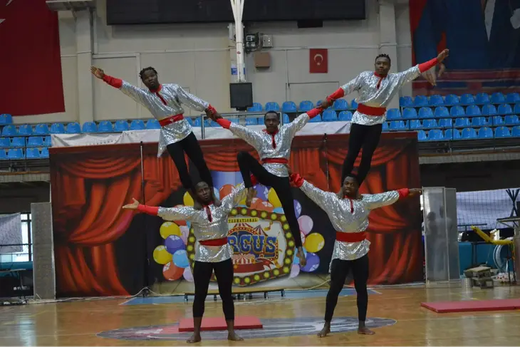 Madagaskar Sirki Eskişehir'e geliyor