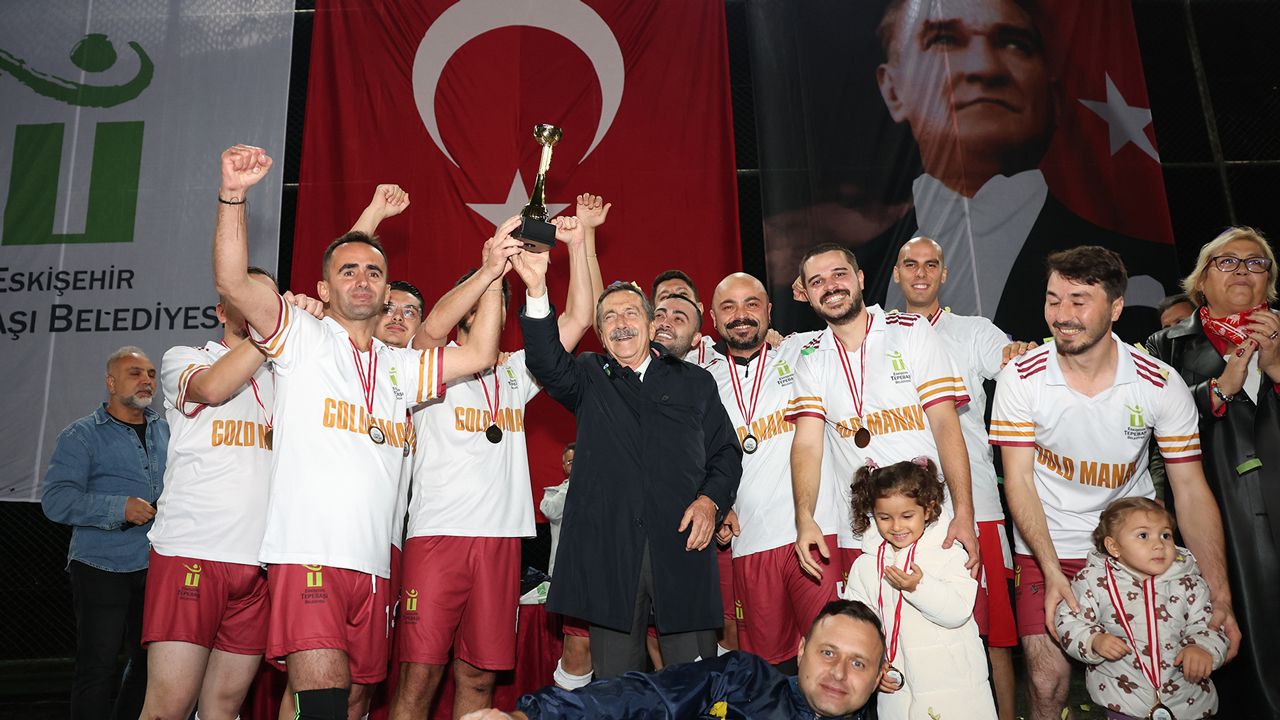 Tepebaşı Belediyesi 8. Geleneksel Cumhuriyet Kupası Tamamlandı